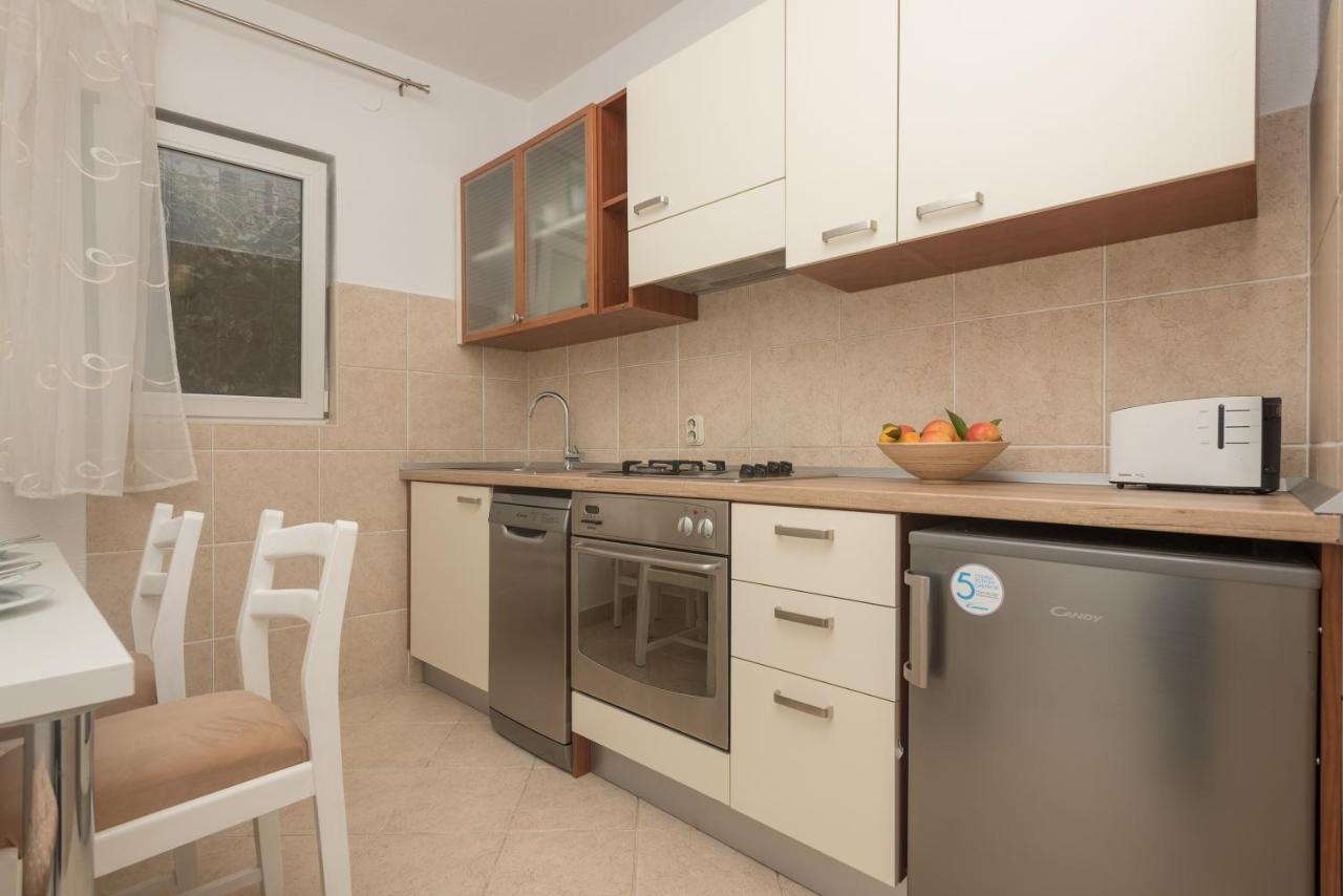 Apartments Bose Makarska Exterior foto